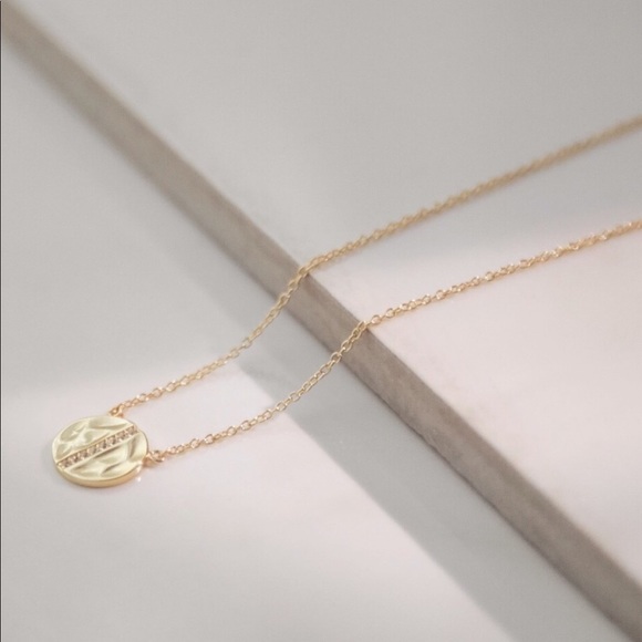 Gold Hammered Pendant | 925 Silver - Picture 3 of 8